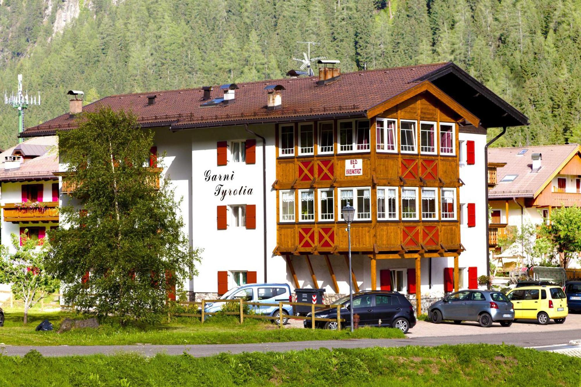 Hotel Garni Tyrolia Campitello di Fassa Zewnętrze zdjęcie