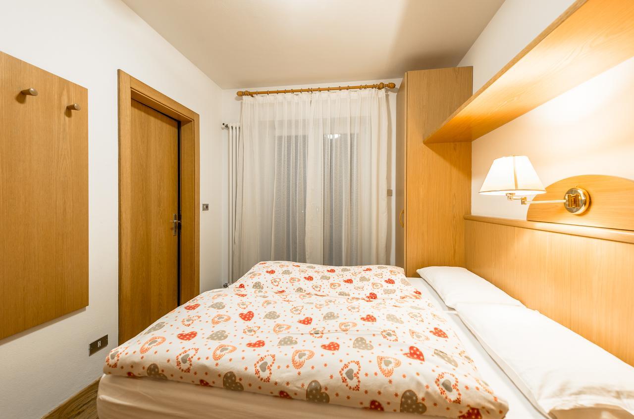 Hotel Garni Tyrolia Campitello di Fassa Zewnętrze zdjęcie