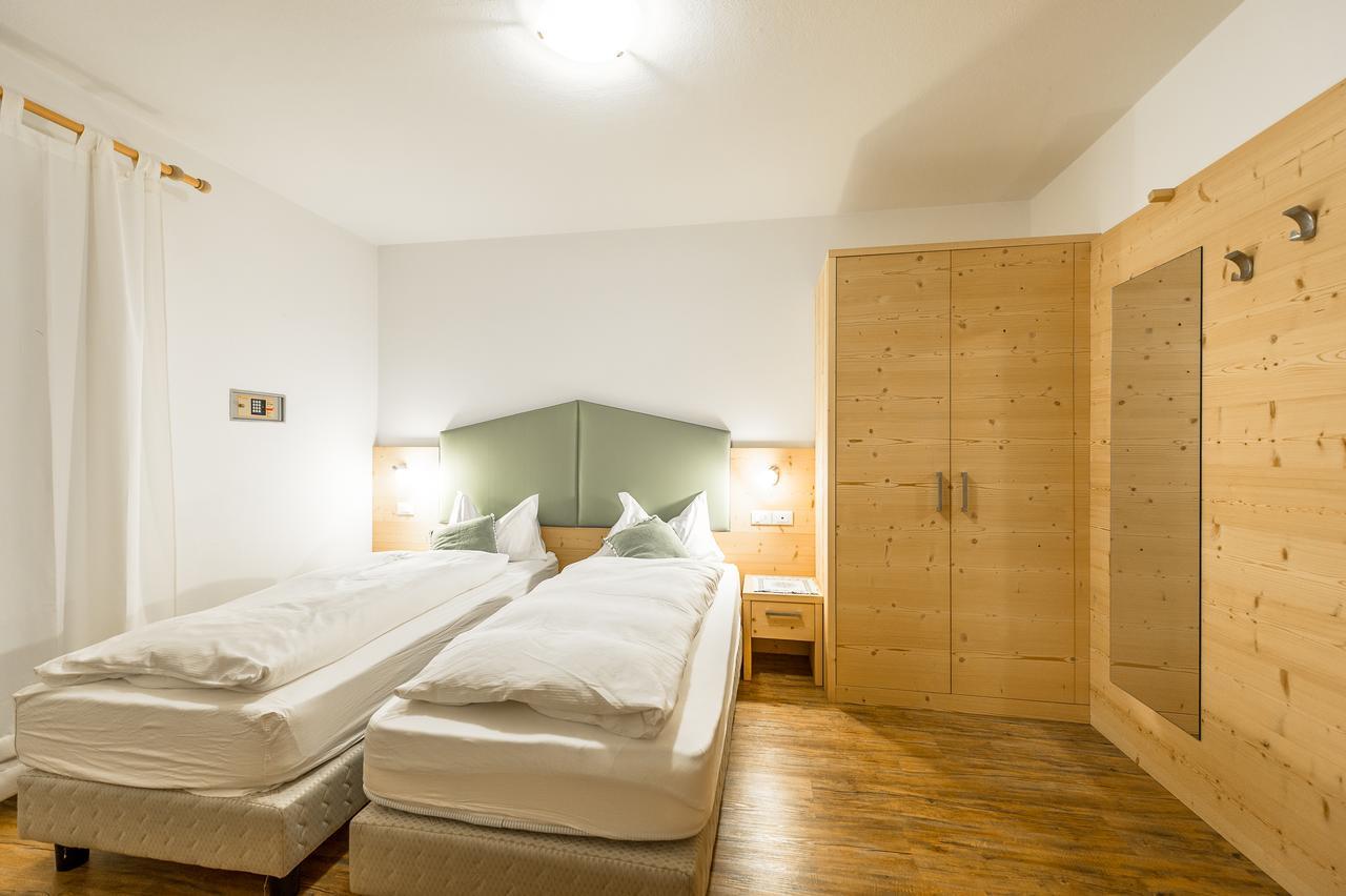 Hotel Garni Tyrolia Campitello di Fassa Zewnętrze zdjęcie