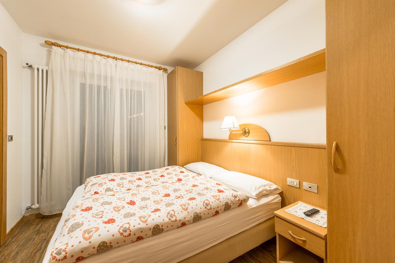 Hotel Garni Tyrolia Campitello di Fassa Zewnętrze zdjęcie
